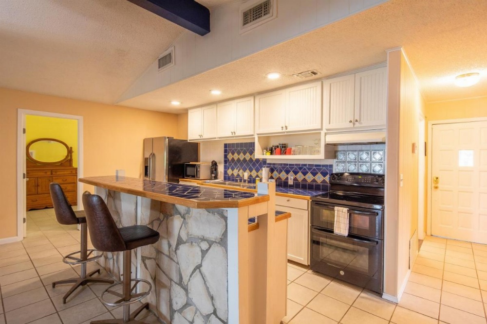 Lakeshore Escape Home Image 15