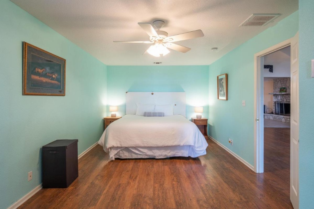 Lakeshore Escape Home Image 19