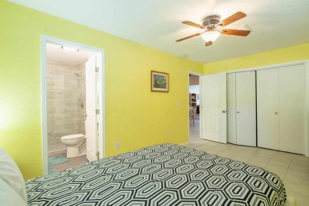 Lakeshore Escape Home Image 25