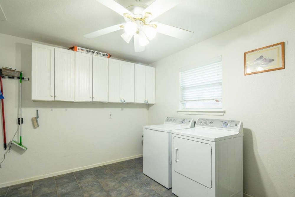 Lakeshore Escape Home Image 31