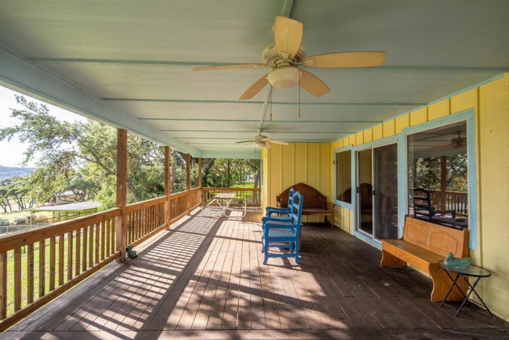 Lakeshore Escape Home Image 32